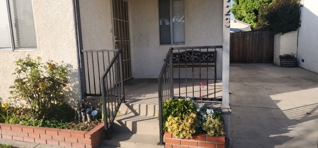 4923 W 121st St in Hawthorne, CA - Building Photo - Building Photo