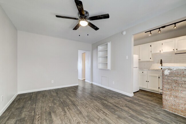 2322 Dunlavy St in Houston, TX - Foto de edificio - Building Photo