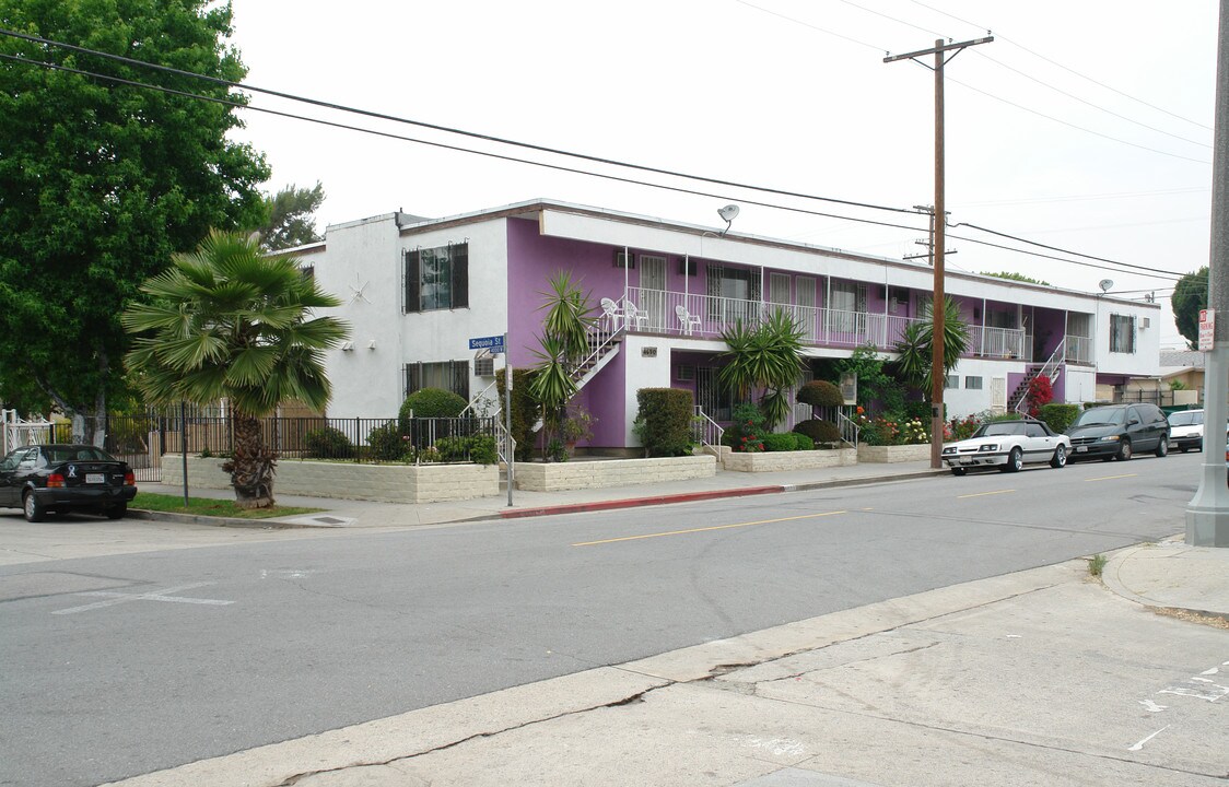 4650 Brunswick Ave in Los Angeles, CA - Foto de edificio