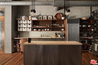 710 Orlando Ave in Los Angeles, CA - Building Photo - Building Photo