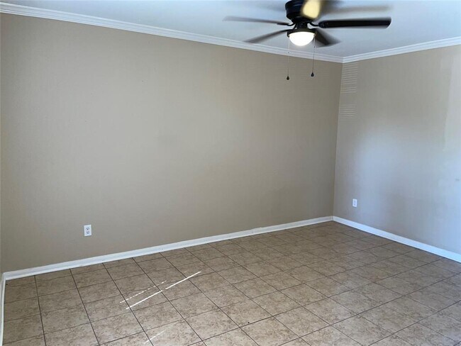 4711 Palisade Dr photo'