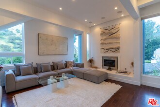 1857 N Beverly Dr in Beverly Hills, CA - Building Photo - Building Photo