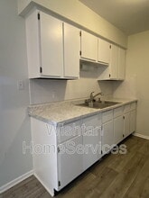 201 Charleston Blvd in Macomb, IL - Building Photo - Building Photo