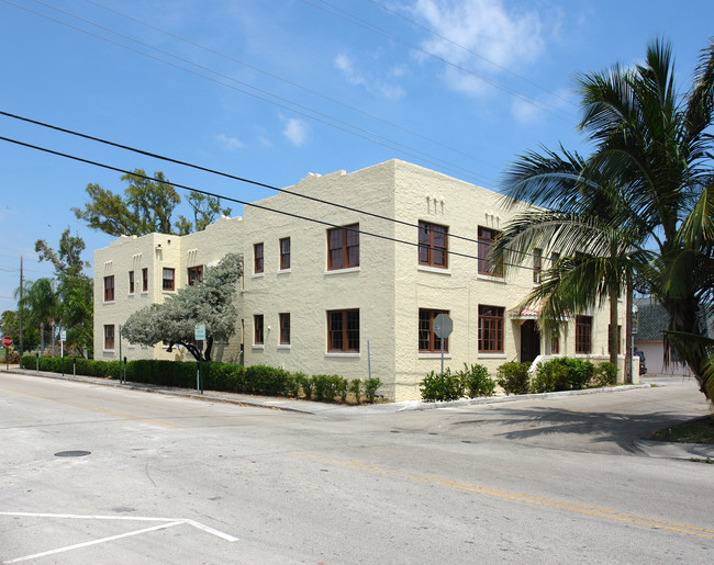 The Flora in Hollywood, FL - Foto de edificio - Building Photo