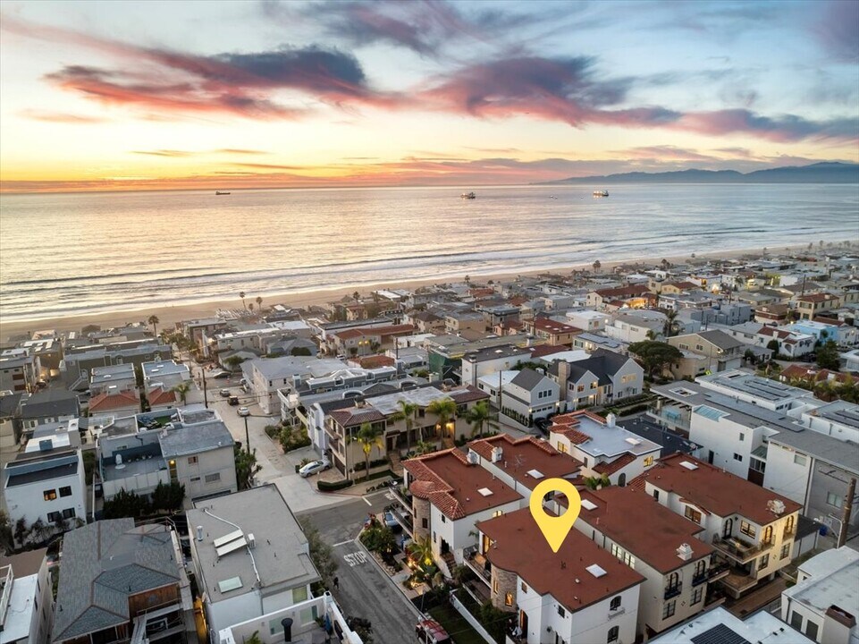 3101 Vista Dr in Manhattan Beach, CA - Foto de edificio