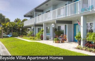 1846 Shore Dr S in South Pasadena, FL - Building Photo