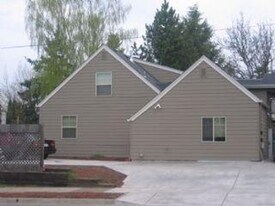 711-719 E 24th Ave in Eugene, OR - Building Photo