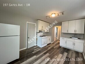 197 Gates Ave in Jersey City, NJ - Building Photo - Building Photo