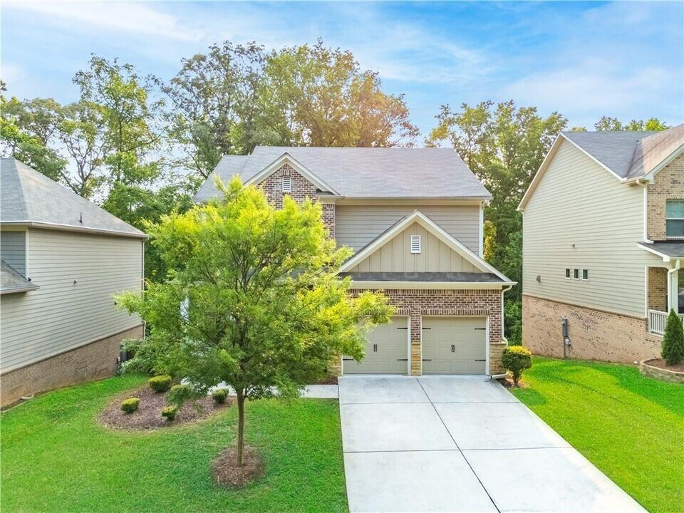 1838 Lakeview Bend Way in Buford, GA - Building Photo