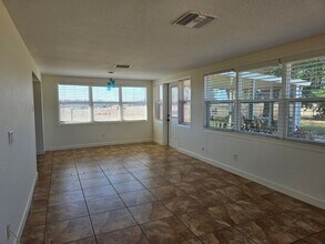 4211-4213 3 Oaks Rd in Plant City, FL - Building Photo - Building Photo