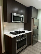 910-8688 Hazelbridge Way in Richmond, BC - Building Photo - Building Photo