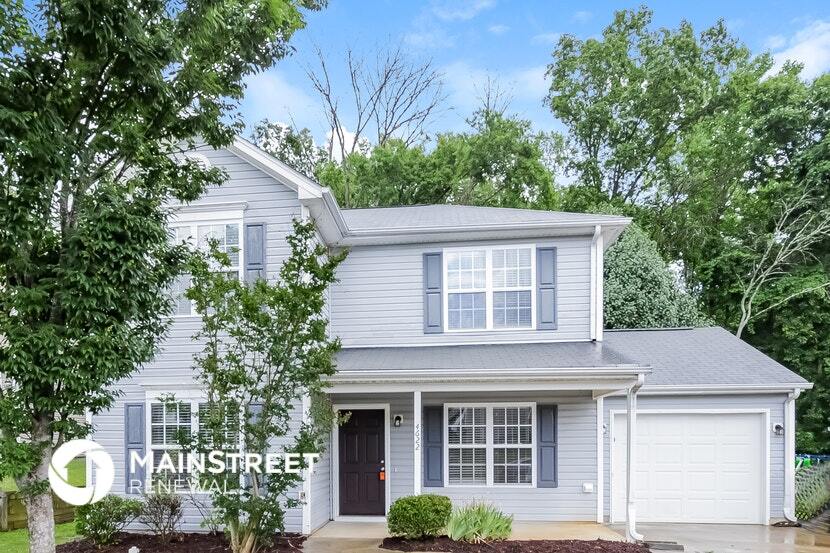 4622 Mallard Creek Dr in Greensboro, NC - Foto de edificio