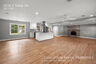 1036 S Shem Dr in Mount Pleasant, SC - Building Photo - Building Photo
