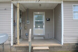 430 S Washington Ave in Brownsville, TN - Building Photo