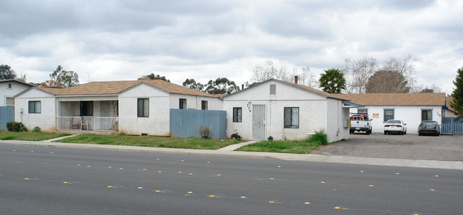 742 Ballantyne St in El Cajon, CA - Building Photo - Building Photo