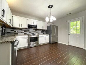 336 Bracken Pl in Jacksonville, NC - Foto de edificio - Building Photo