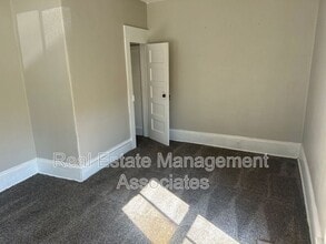 329 E Tinsley St in Griffin, GA - Building Photo - Building Photo