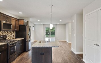 5870 Lien Rd in Madison, WI - Building Photo - Building Photo