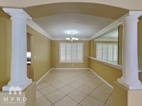 5853 Tarpon Glade Ct in Las Vegas, NV - Foto de edificio - Building Photo