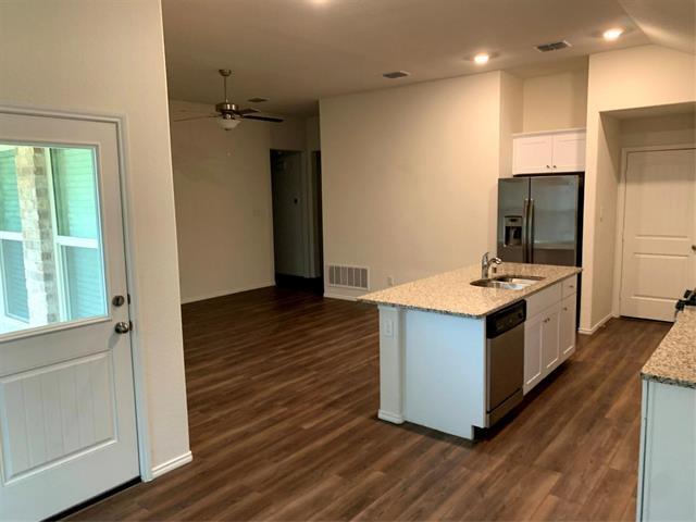 2444 Larimar Dr in Aubrey, TX - Building Photo - Building Photo