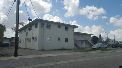 3185 NW 22nd Ave in Miami, FL - Building Photo - Building Photo