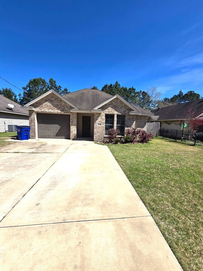 6534 Westwood Village Dr in Lumberton, TX - Building Photo - Building Photo