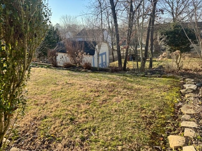 1612 Clear Brook Dr in Knoxville, TN - Building Photo - Building Photo