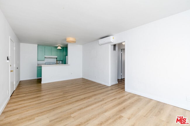 114 S Gramercy Pl in Los Angeles, CA - Building Photo - Building Photo