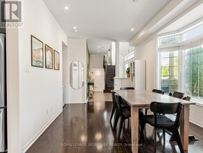 171 Wolf Creek Crescent in Vaughan, ON - Building Photo - Building Photo