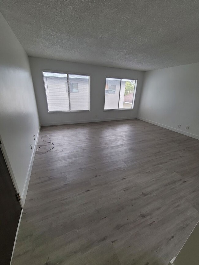 1026 Arlington Ave in Torrance, CA - Foto de edificio - Building Photo