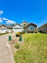 3622 Brookie Dr in Post Falls, ID - Foto de edificio - Building Photo