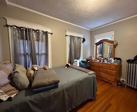 19 Stanley Ave, Unit 2 in Medford, MA - Foto de edificio - Building Photo