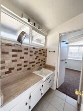 421 N Daisy St in Lompoc, CA - Building Photo - Building Photo