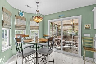 107 NE 30th St in Oak Island, NC - Building Photo