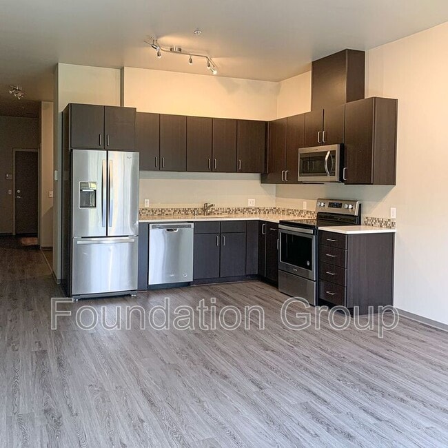 2400 E Boston St in Seattle, WA - Building Photo - Building Photo