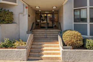 360 Guerrero St in San Francisco, CA - Foto de edificio - Building Photo