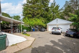 27 Harrison Ave in Waldwick, NJ - Building Photo - Building Photo