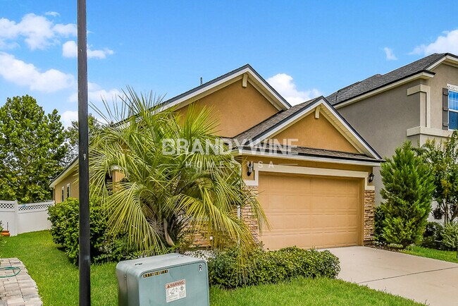 884 Glendale Ln in Orange Park, FL - Building Photo - Building Photo