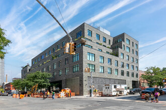 The Hendrik in Brooklyn, NY - Building Photo - Building Photo