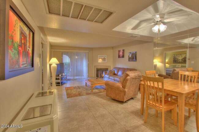 9115 E Purdue Ave-Unit -110 in Scottsdale, AZ - Building Photo - Building Photo