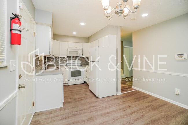 5155 Lindora Dr in Columbus, OH - Building Photo - Building Photo