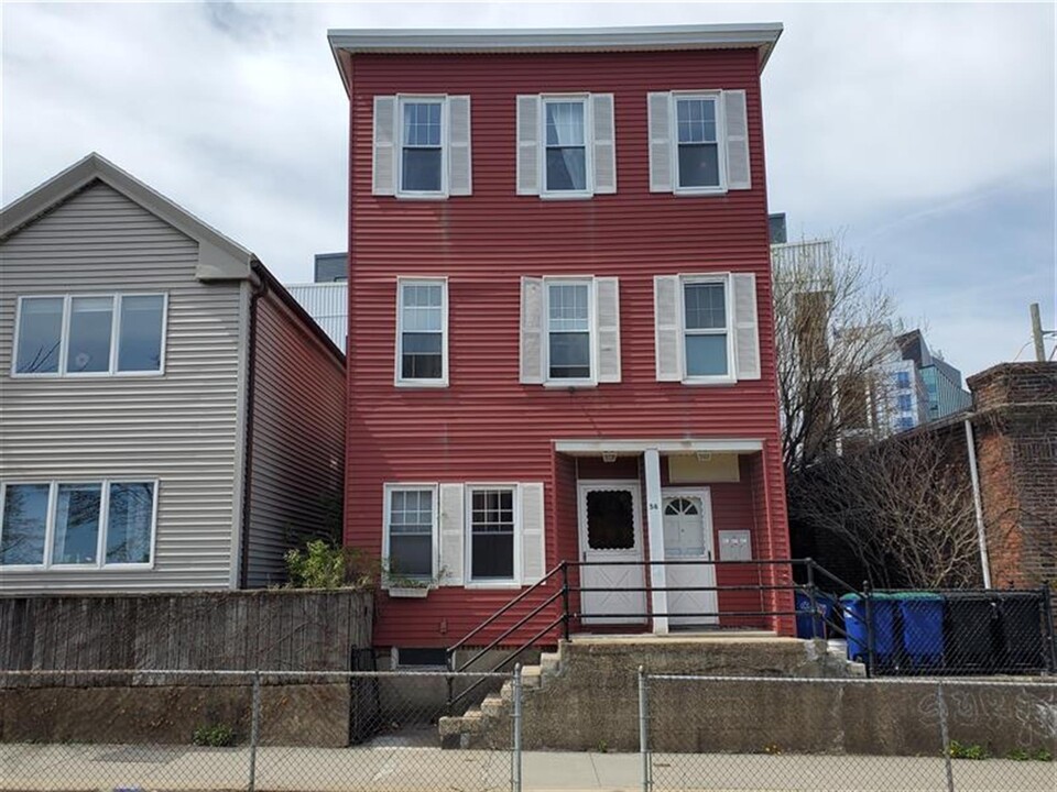 58 Medford St, Unit #3 in Somerville, MA - Building Photo