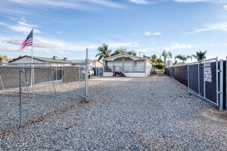 1941 N Academy Ave in Sanger, CA - Building Photo - Building Photo