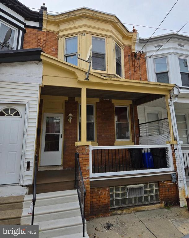 property at 819 E Locust Ave