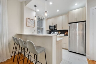 151 E 80th St in New York, NY - Foto de edificio - Building Photo