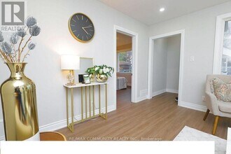 6360 Ash St in Niagara Falls, ON - Building Photo - Building Photo