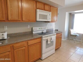 10414 W Signal Butte Cir in Sun City, AZ - Building Photo - Building Photo