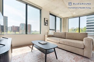 3030 Potomac Ave, Unit SI FL3-ID1027 in Arlington, VA - Building Photo