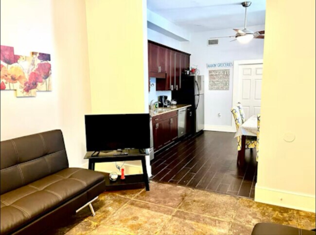 1524 Euterpe St in New Orleans, LA - Building Photo - Building Photo