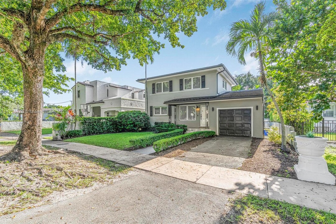 1314 Ferdinand St in Coral Gables, FL - Foto de edificio